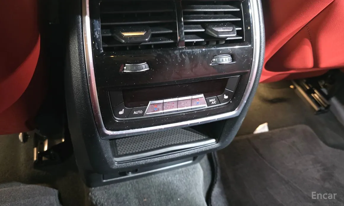 Фото 19 - BMW XM