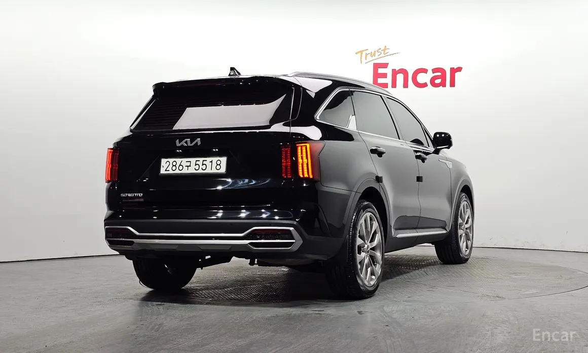 Фото 2 - Kia Sorento