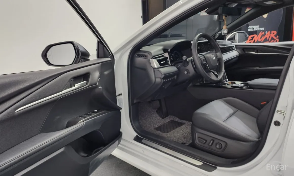 Фото 10 - Toyota Camry