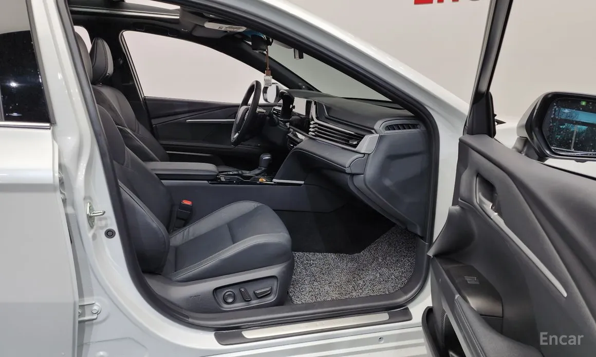 Фото 11 - Toyota Camry