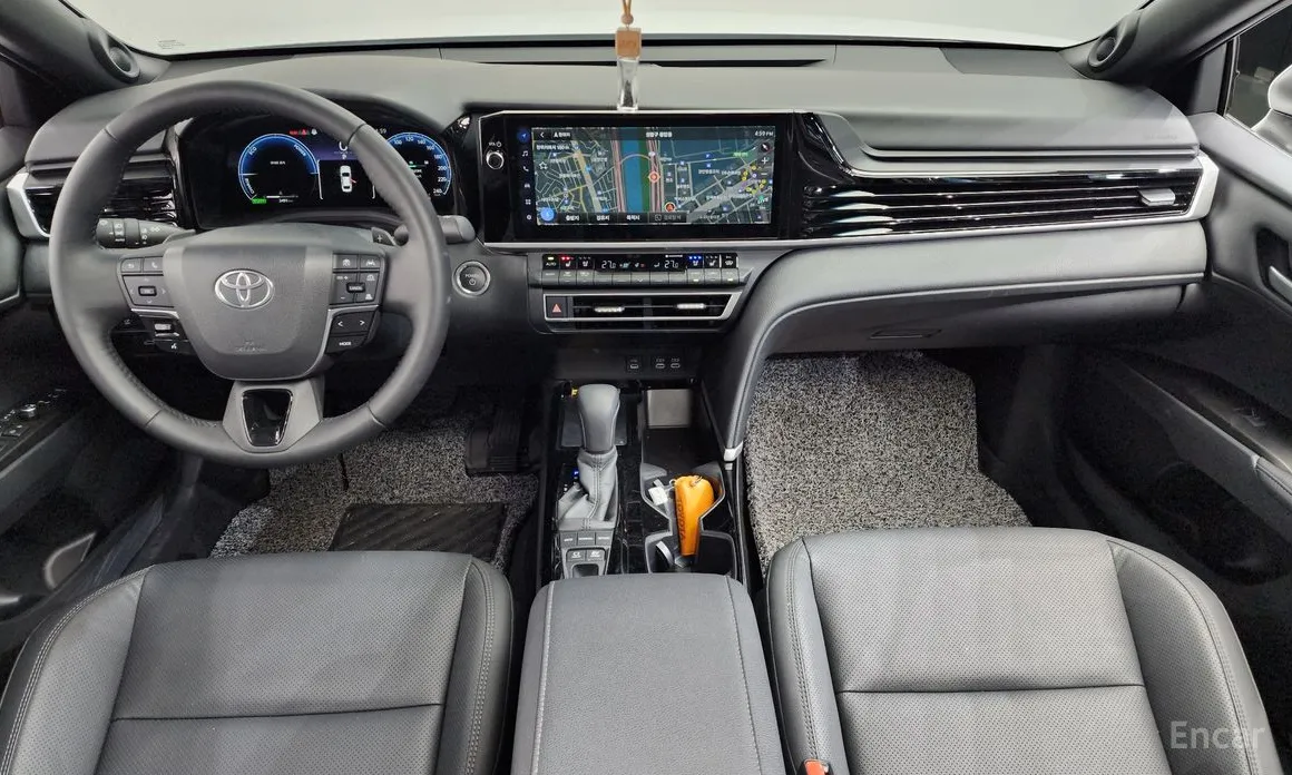 Фото 7 - Toyota Camry