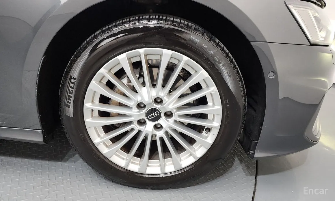 Фото 5 - Audi A6