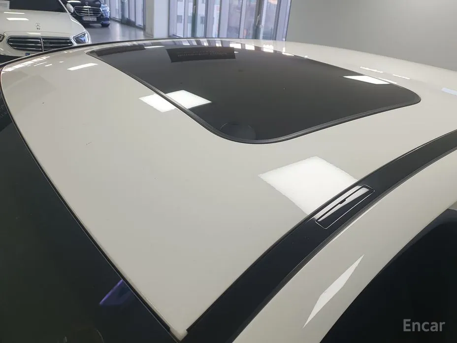 Фото 12 - Mercedes-Benz E-Class