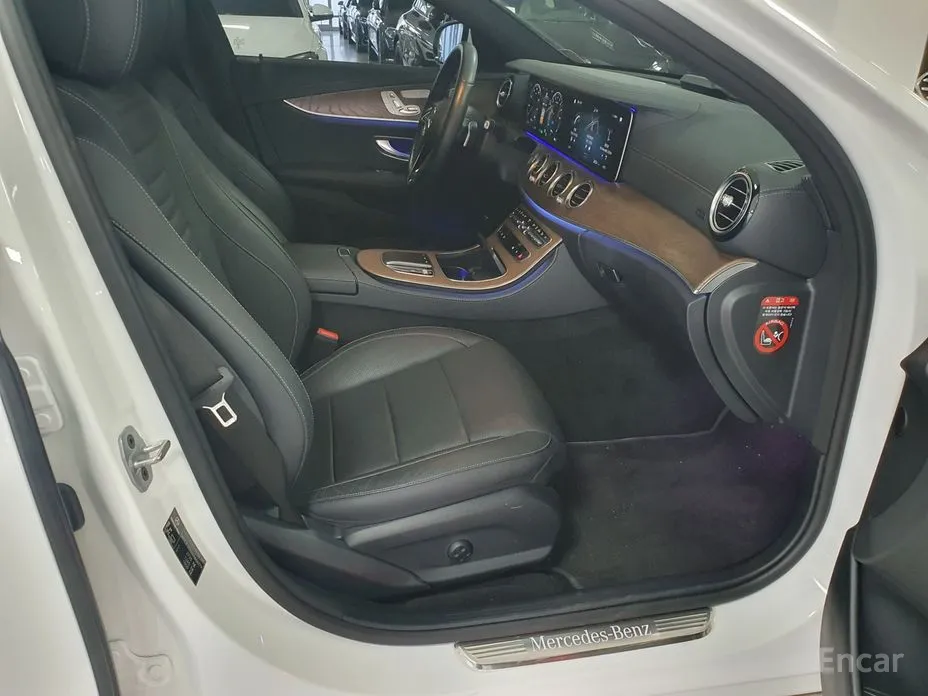 Фото 9 - Mercedes-Benz E-Class