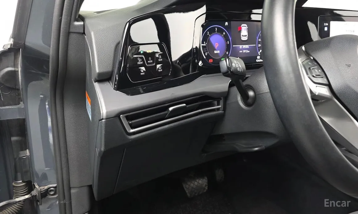 Фото 13 - Volkswagen Golf