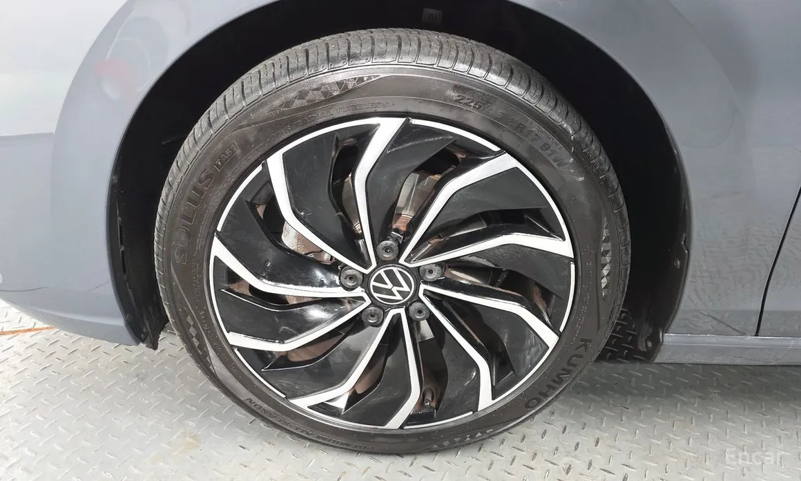 Фото 5 - Volkswagen Golf