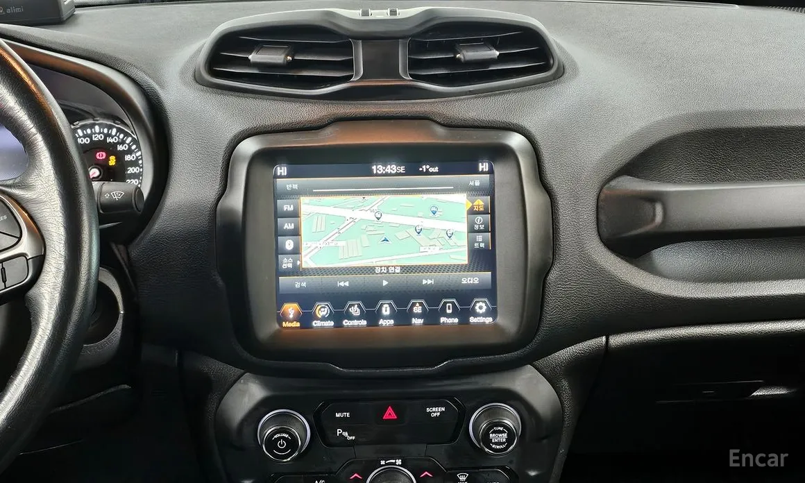 Фото 14 - Jeep Renegade