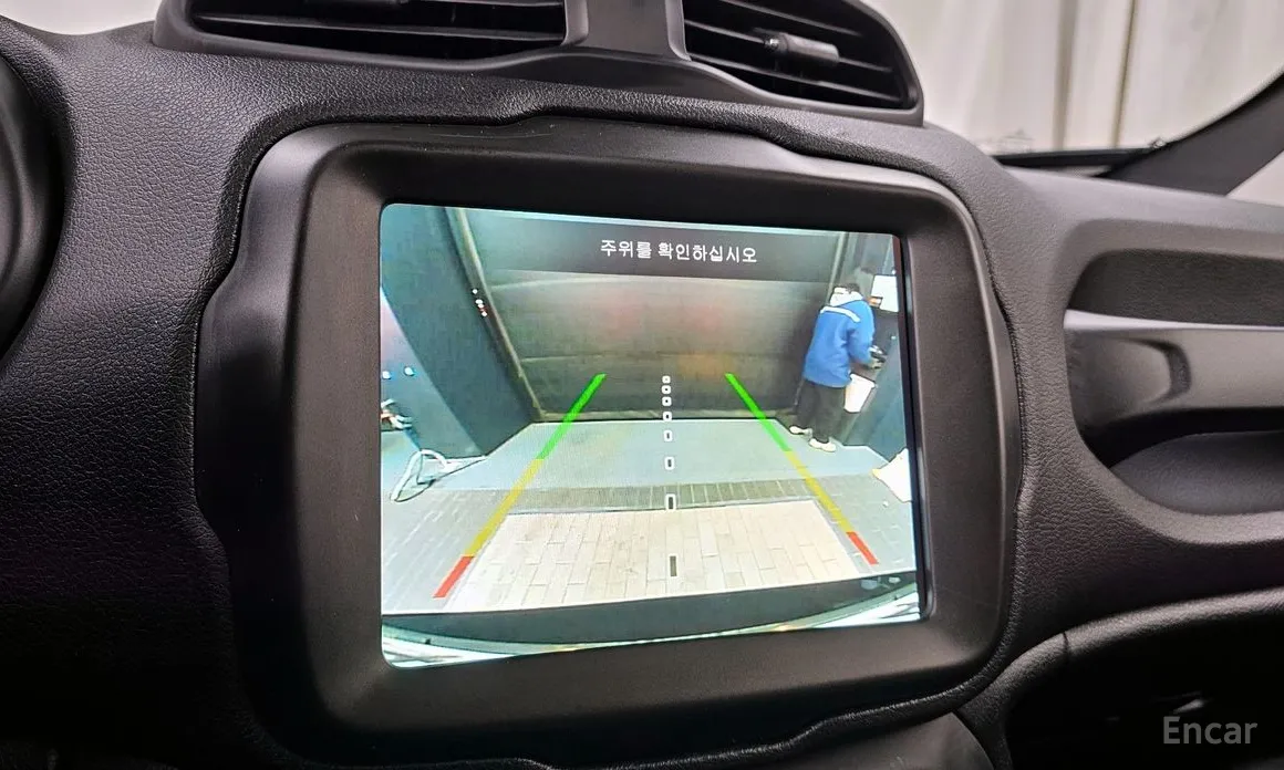 Фото 15 - Jeep Renegade