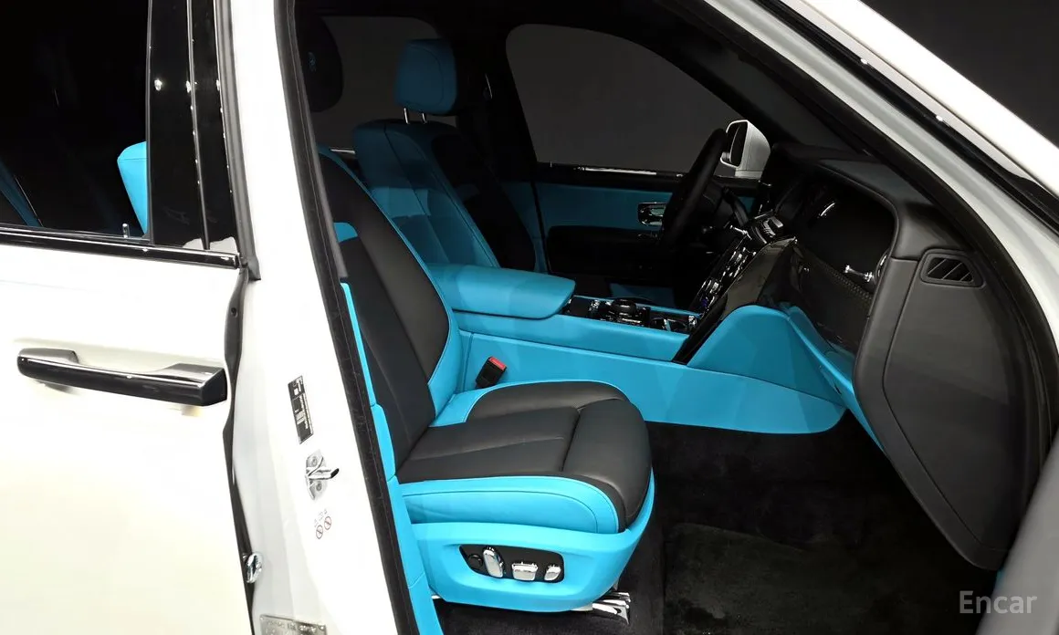 Фото 11 - Rolls-Royce Cullinan