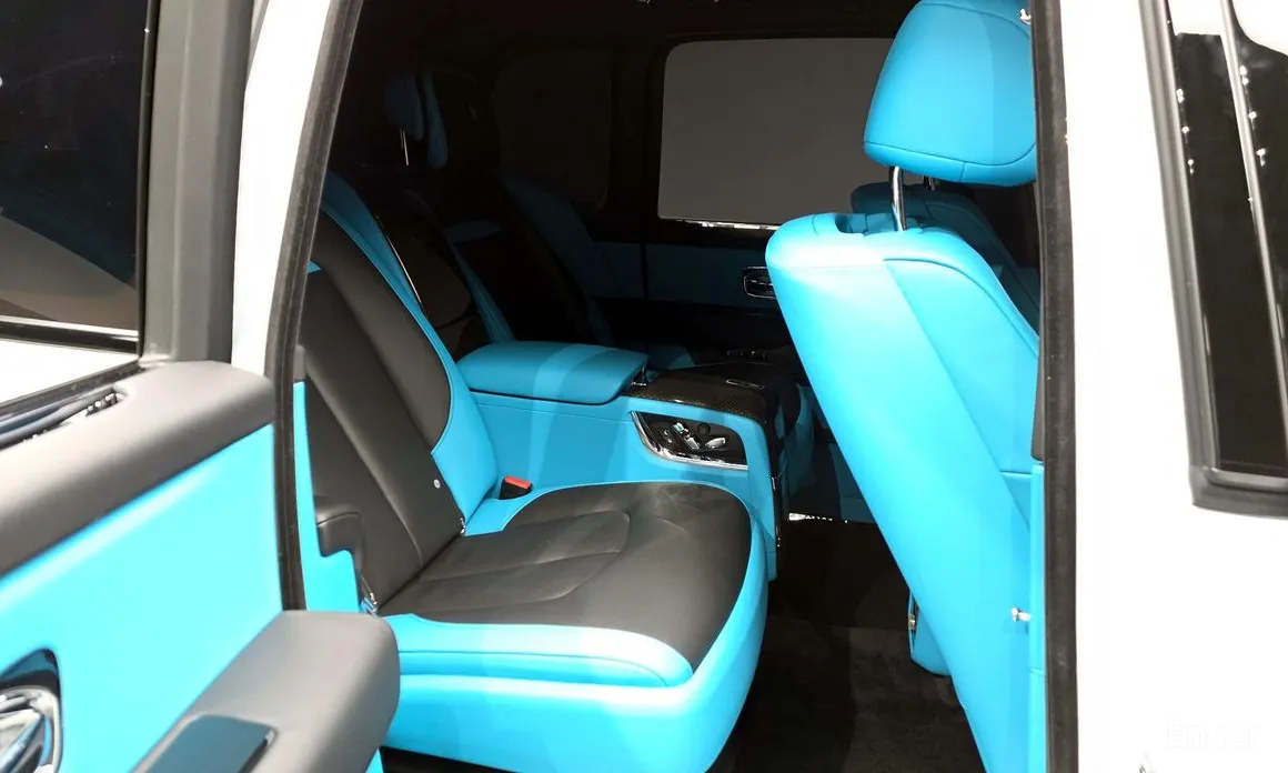 Фото 12 - Rolls-Royce Cullinan