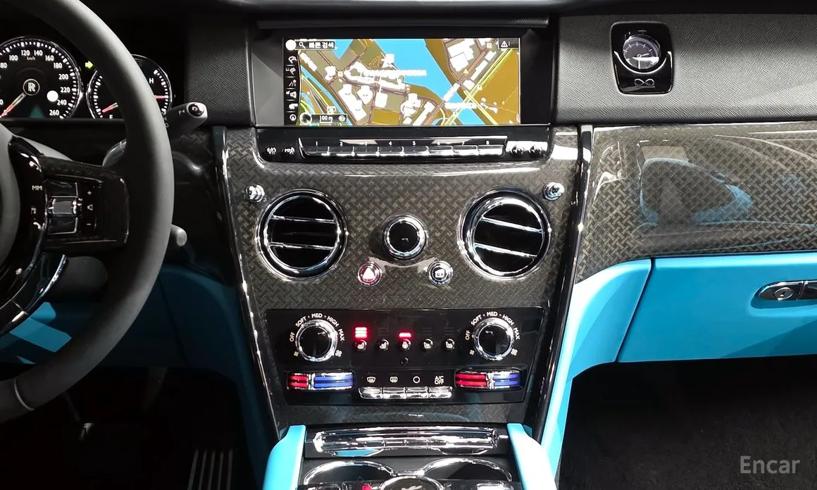 Фото 14 - Rolls-Royce Cullinan