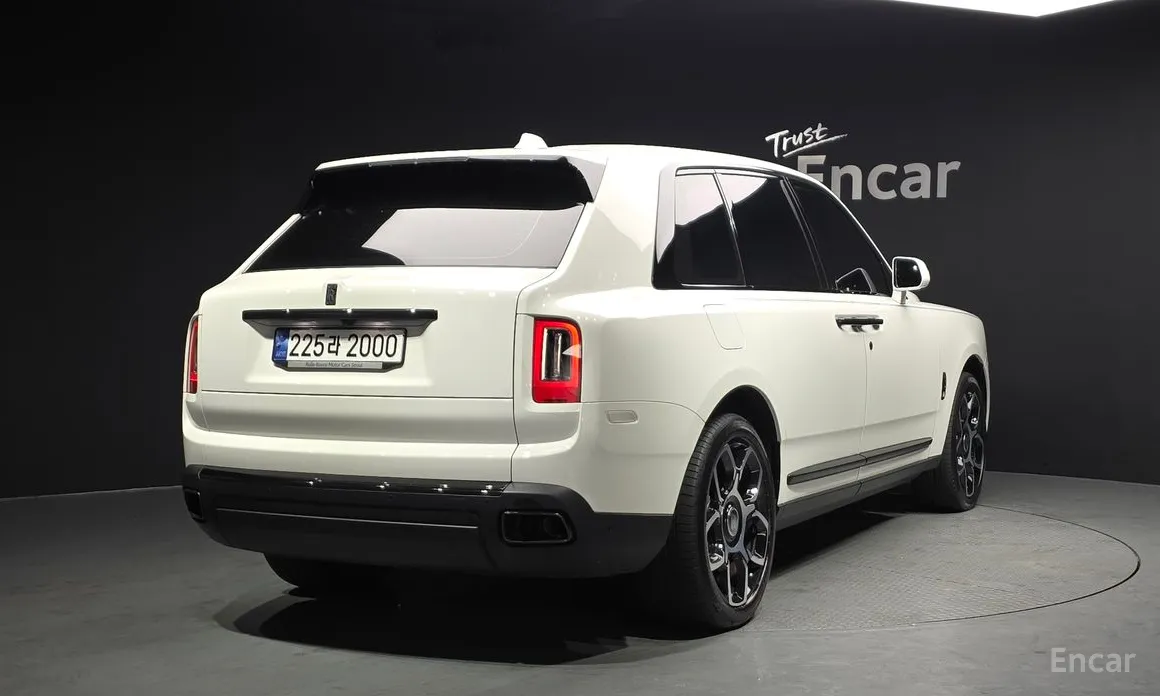 Фото 2 - Rolls-Royce Cullinan