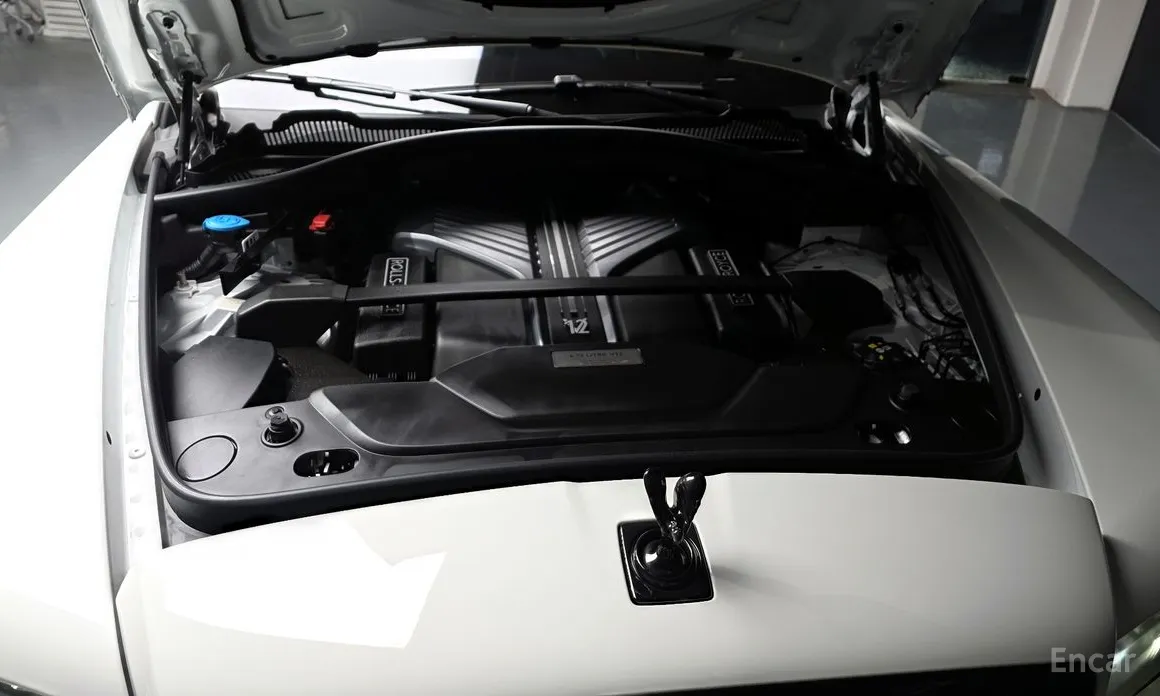 Фото 6 - Rolls-Royce Cullinan