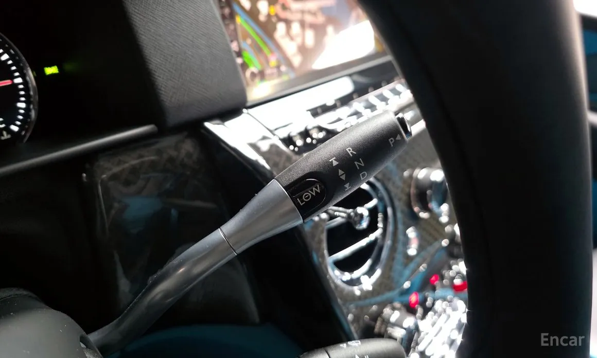 Фото 9 - Rolls-Royce Cullinan