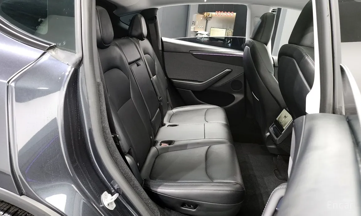 Фото 12 - Tesla Model Y