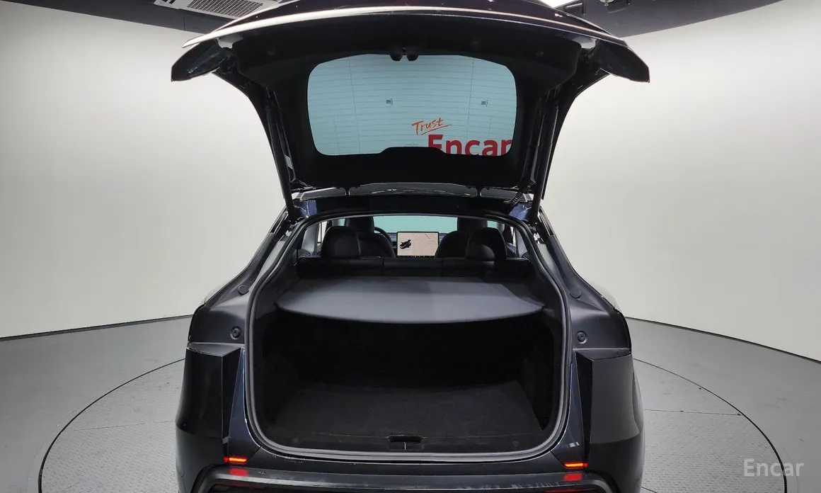 Фото 20 - Tesla Model Y