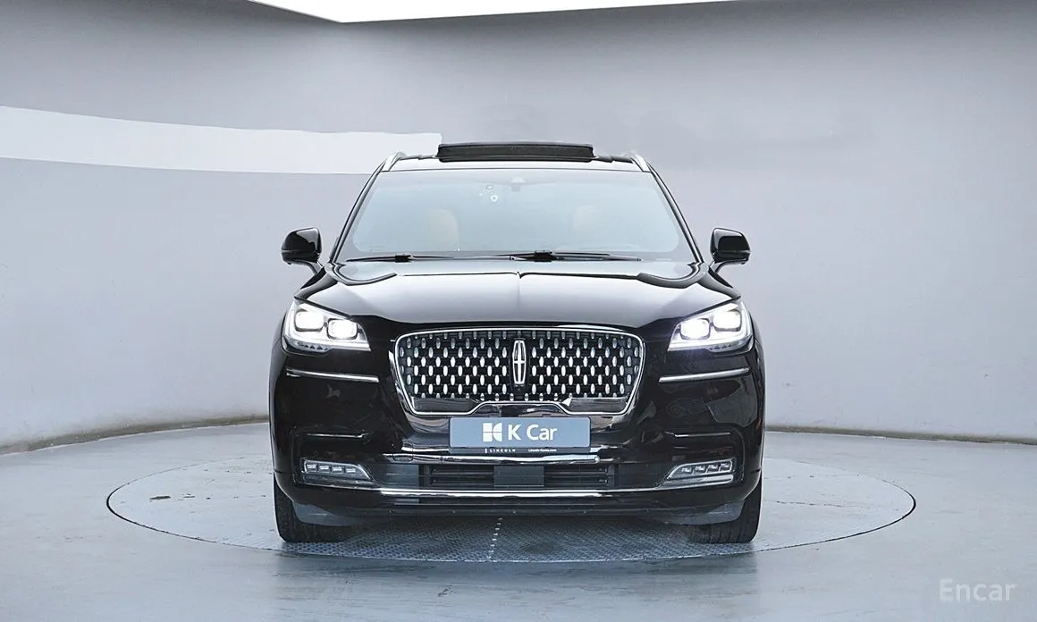 Фото 2 - Lincoln Aviator