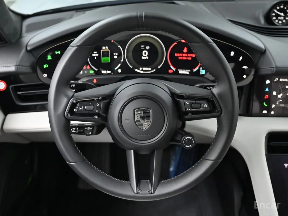 Фото 13 - Porsche Taycan