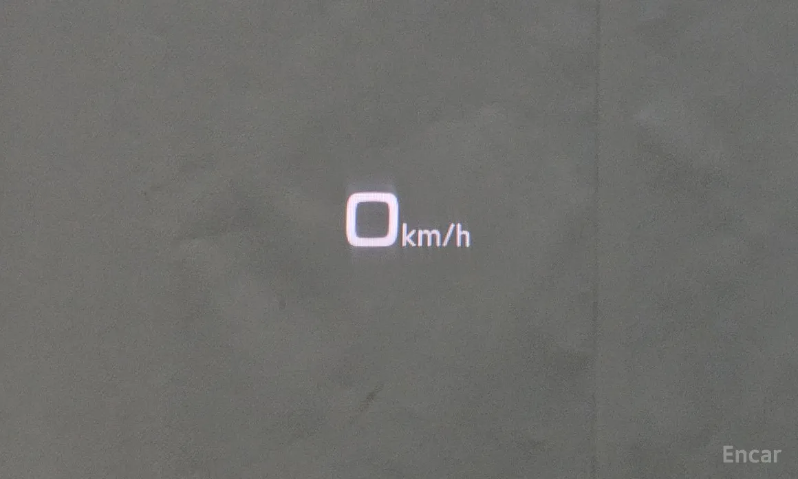 Фото 17 - Audi Q8