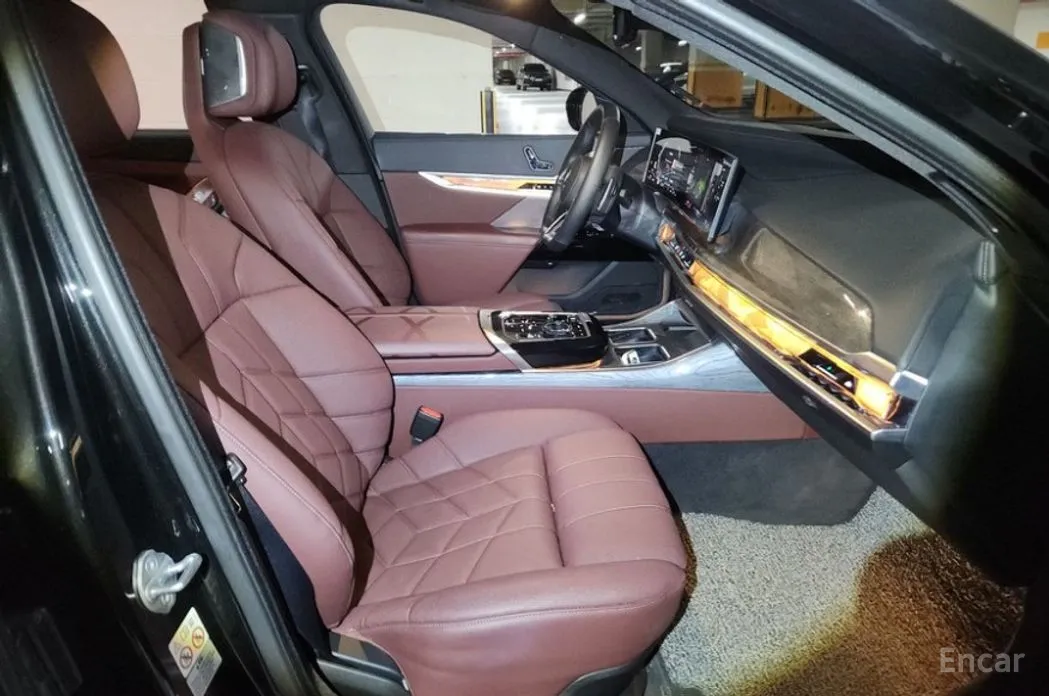 Фото 10 - BMW 7 Series