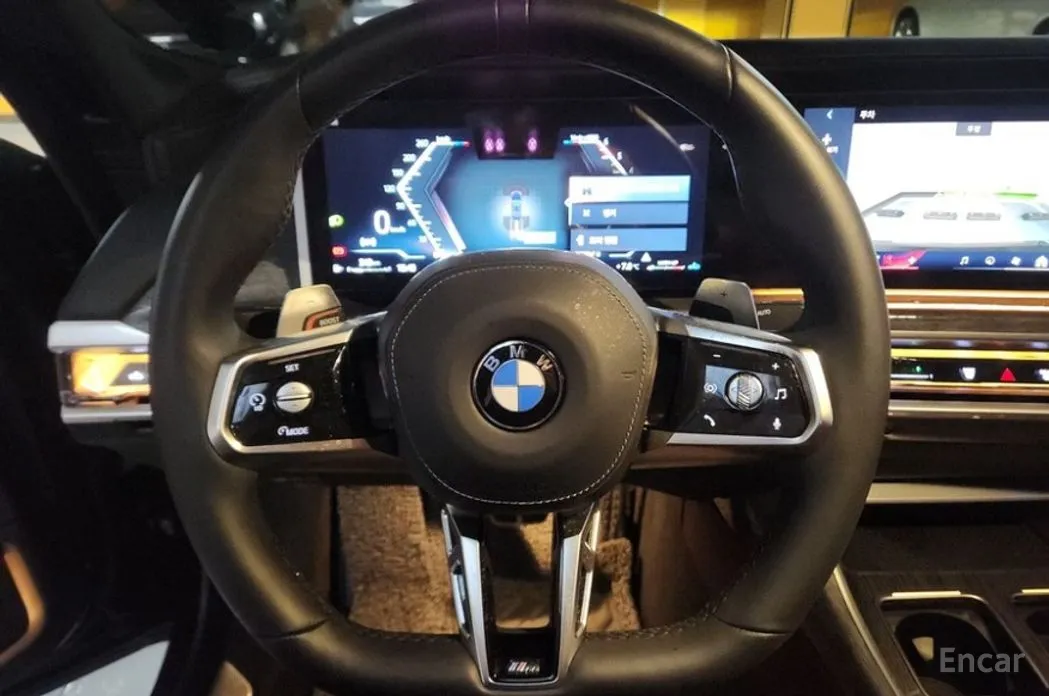 Фото 13 - BMW 7 Series