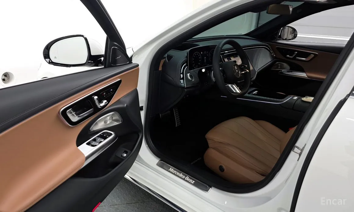 Фото 10 - Mercedes-Benz E-Class