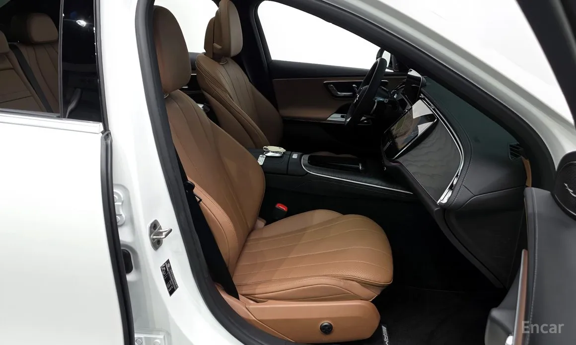 Фото 11 - Mercedes-Benz E-Class