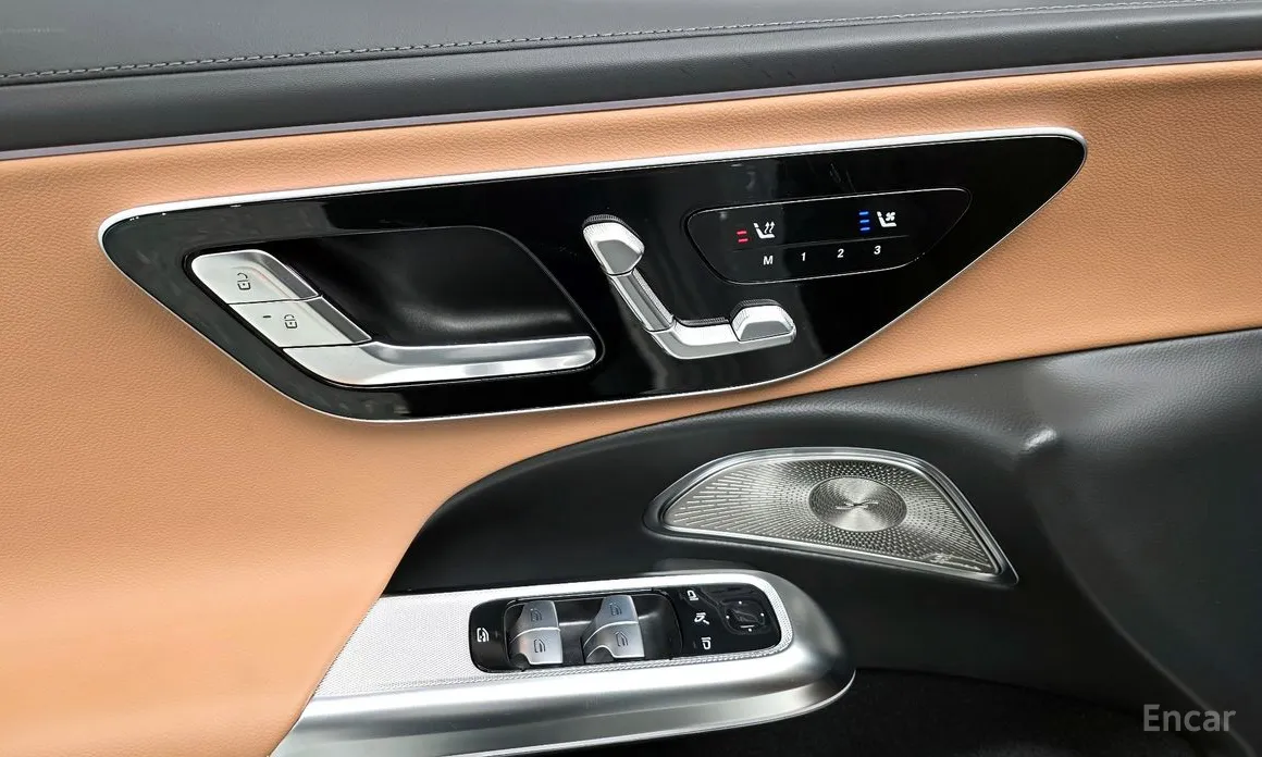 Фото 18 - Mercedes-Benz E-Class