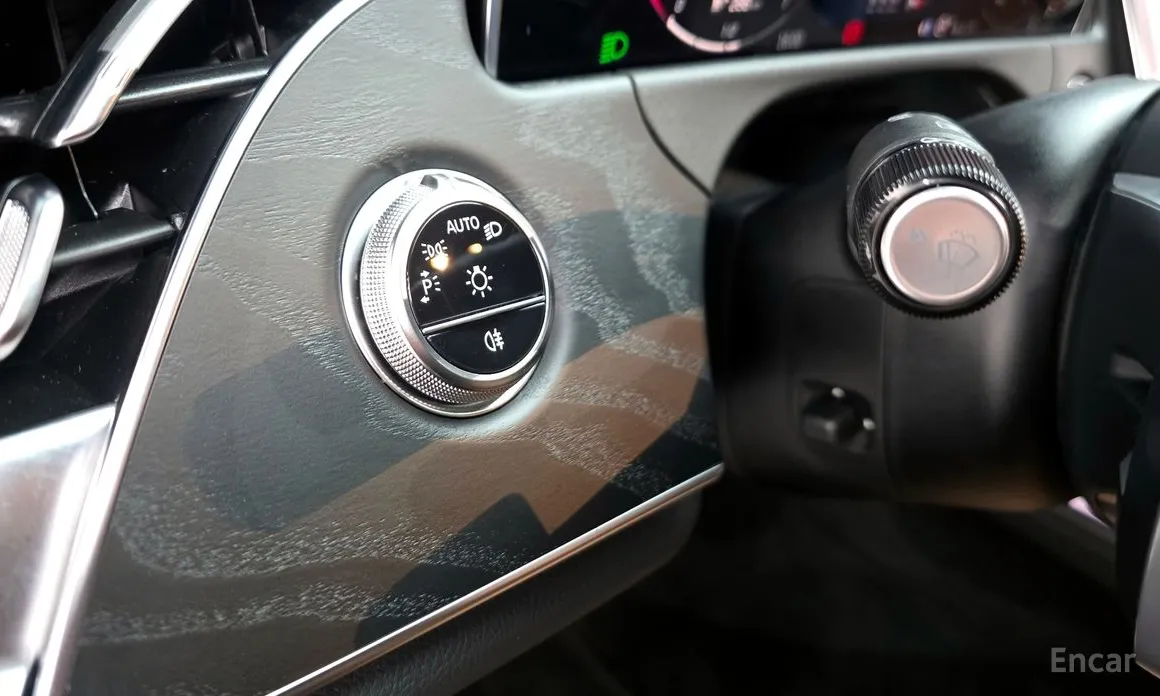 Фото 19 - Mercedes-Benz E-Class