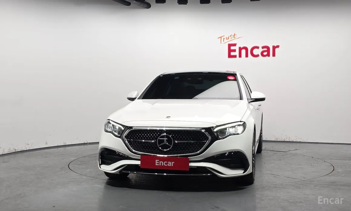 Фото 3 - Mercedes-Benz E-Class