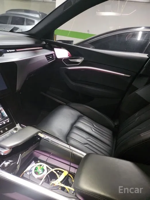 Фото 4 - Audi e-tron