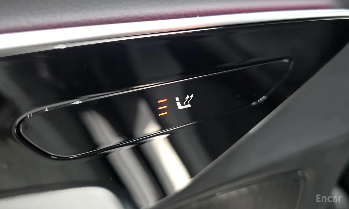 Photo 19 - Mercedes-Benz E-Class