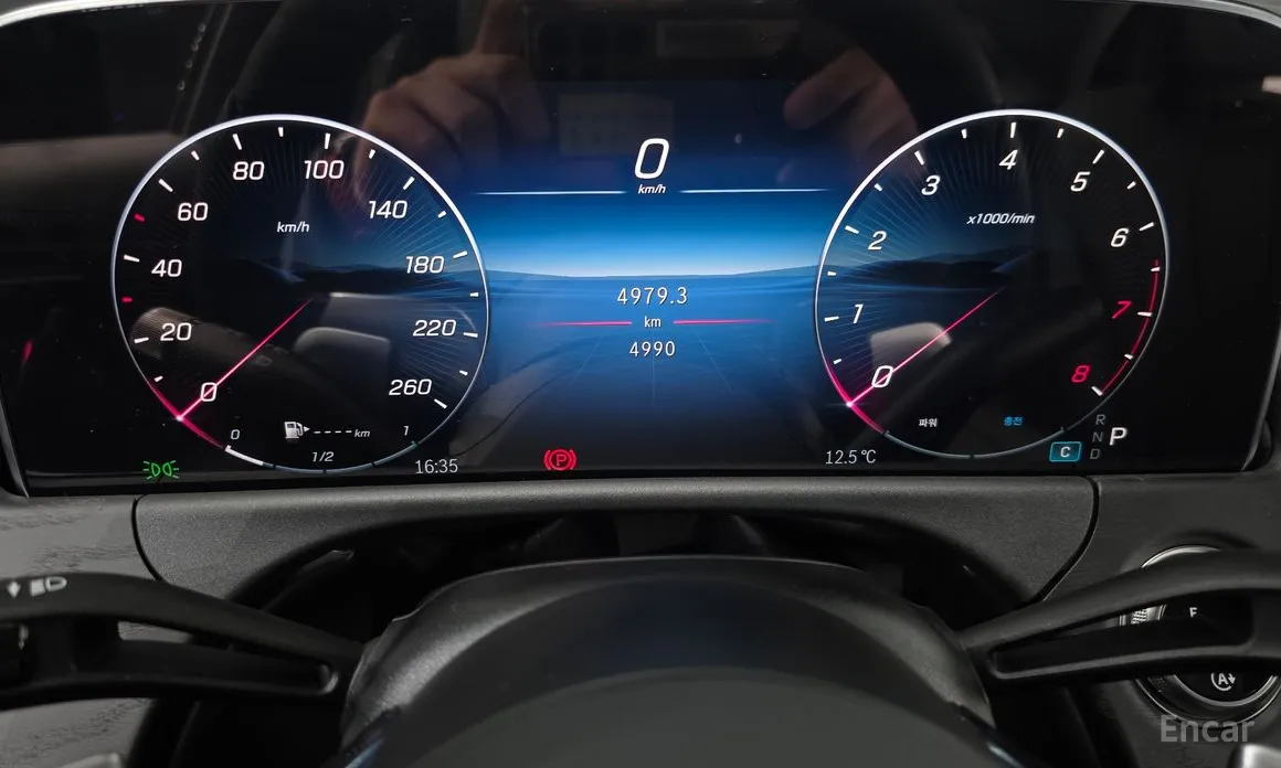 Photo 8 - Mercedes-Benz E-Class