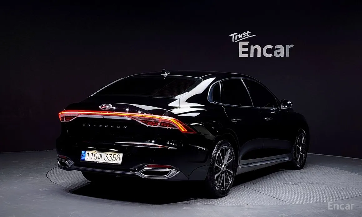 Фото 2 - Hyundai Grandeur