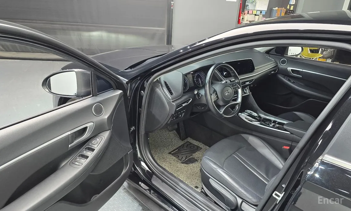 Фото 10 - Hyundai Sonata