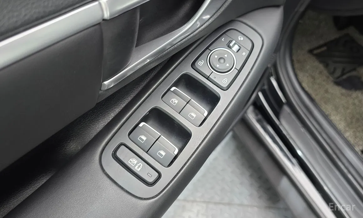 Фото 14 - Hyundai Sonata