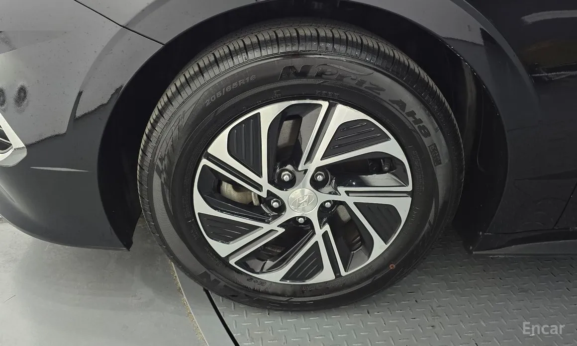 Фото 5 - Hyundai Sonata