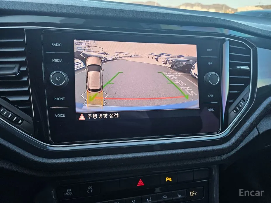 Фото 15 - Volkswagen T-Roc