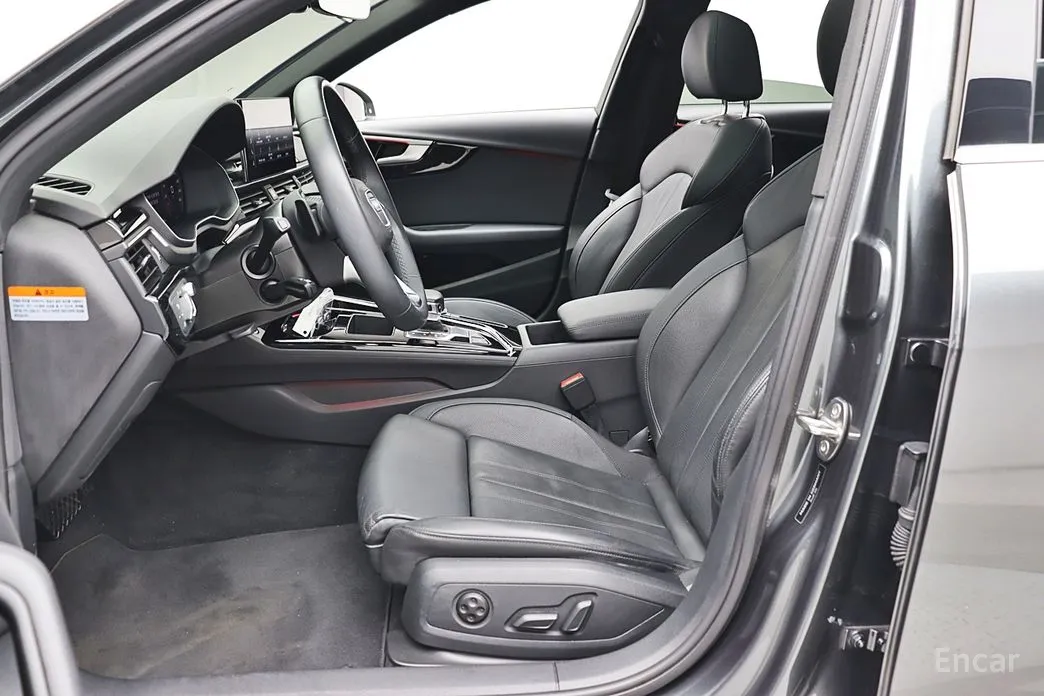 Фото 12 - Audi A4