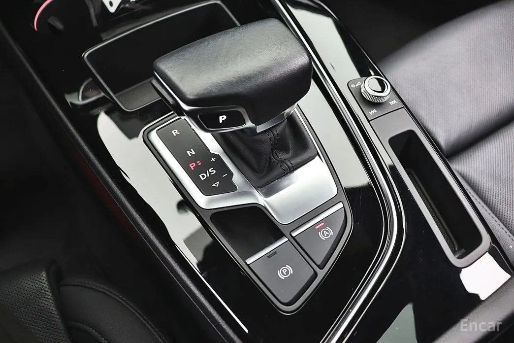 Фото 20 - Audi A4