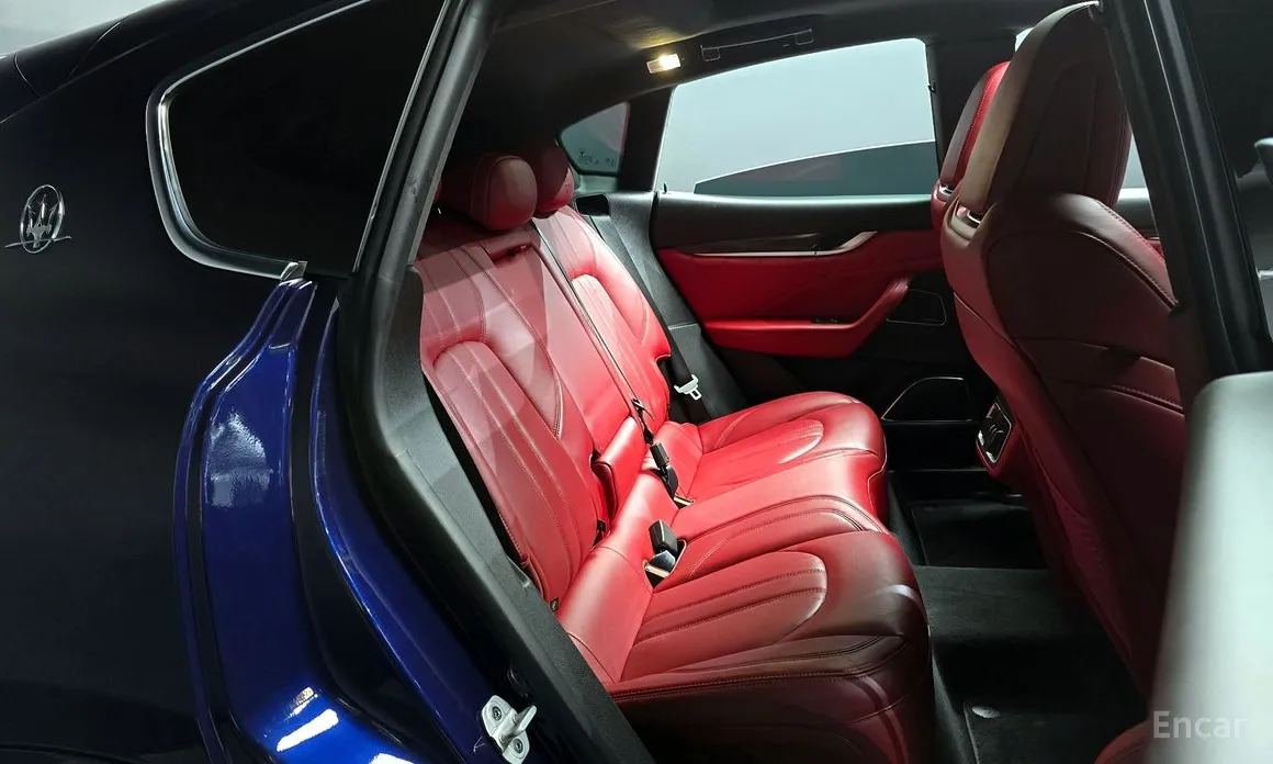 Фото 12 - Maserati Levante