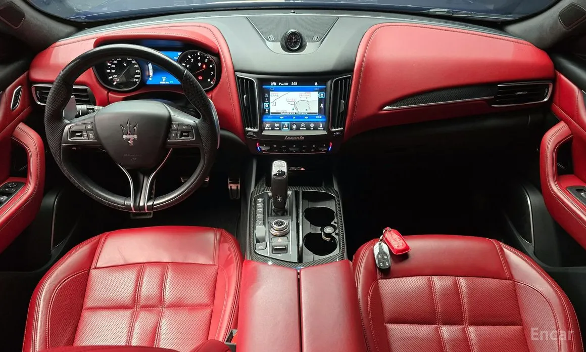 Фото 7 - Maserati Levante