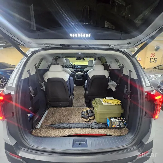 Фото 13 - Kia Carnival