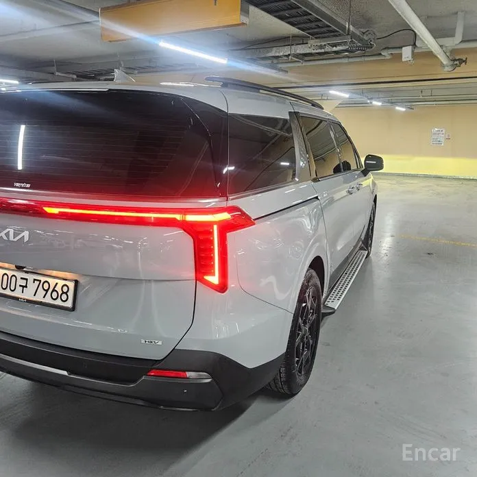 Фото 5 - Kia Carnival