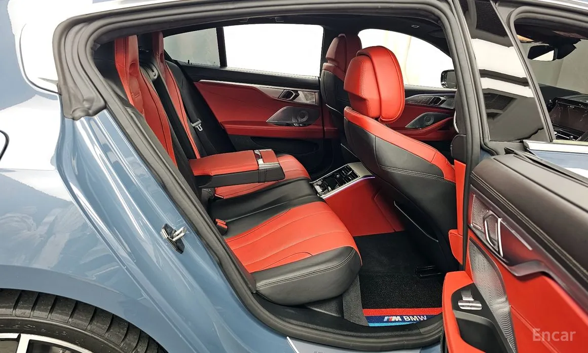 Фото 12 - BMW 8 Series