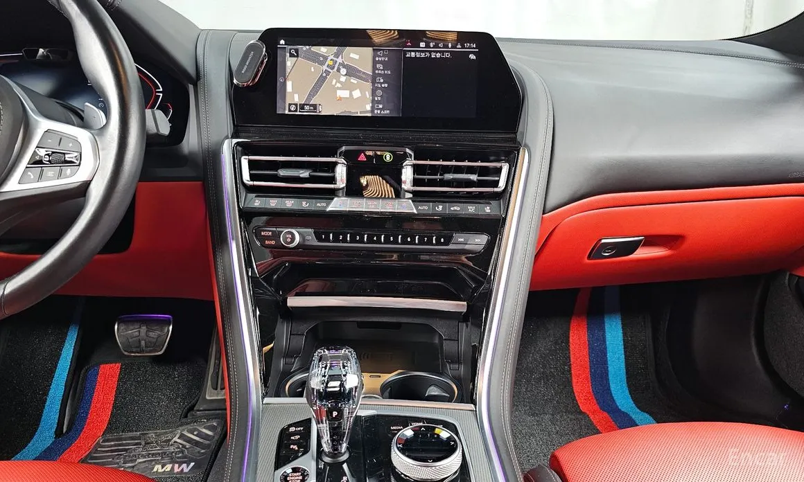 Фото 14 - BMW 8 Series