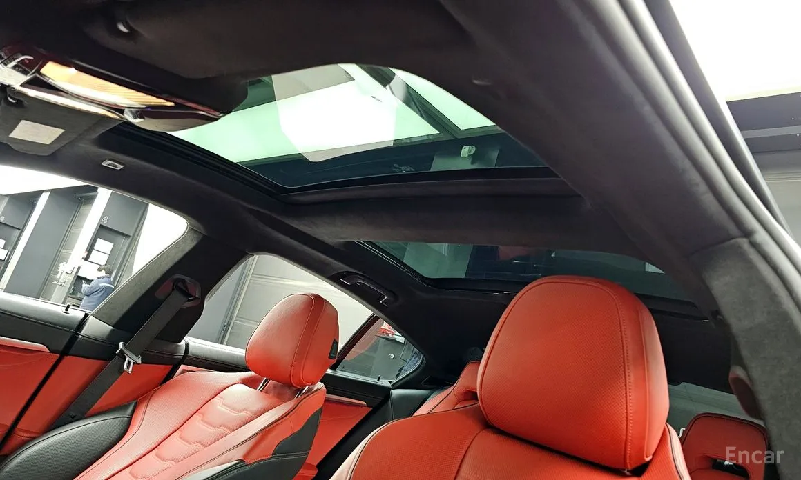 Фото 18 - BMW 8 Series