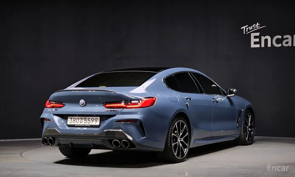 Фото 2 - BMW 8 Series