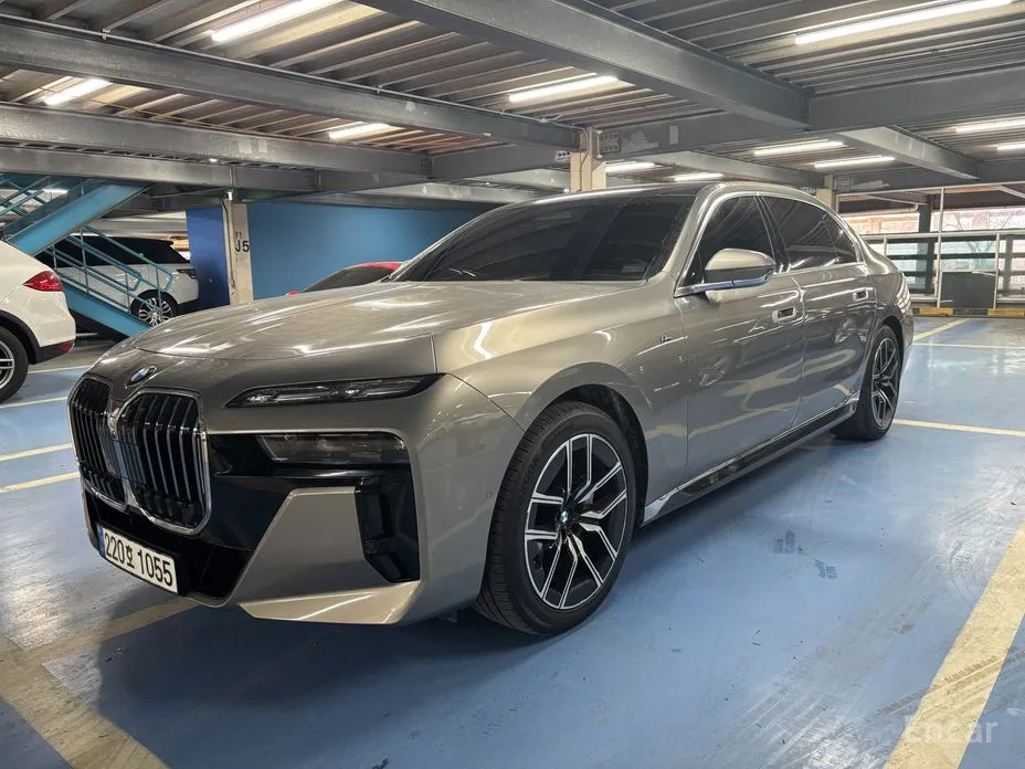 Фото 1 - BMW 7 Series