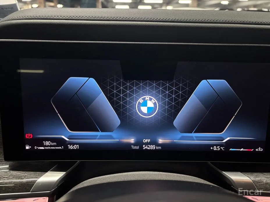 Фото 11 - BMW 7 Series